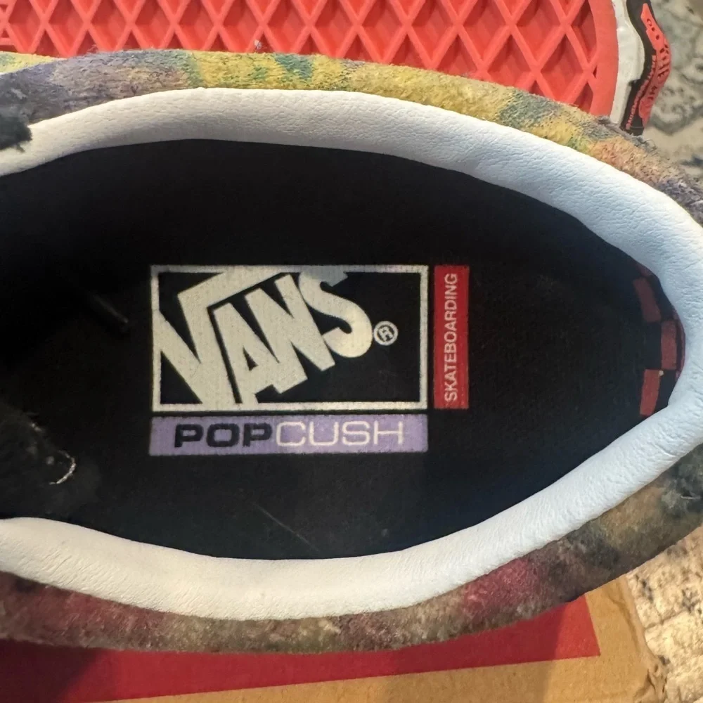 Vans Old Skool Tie-Dye Sneaker (EUC) - Picture 6 of 10